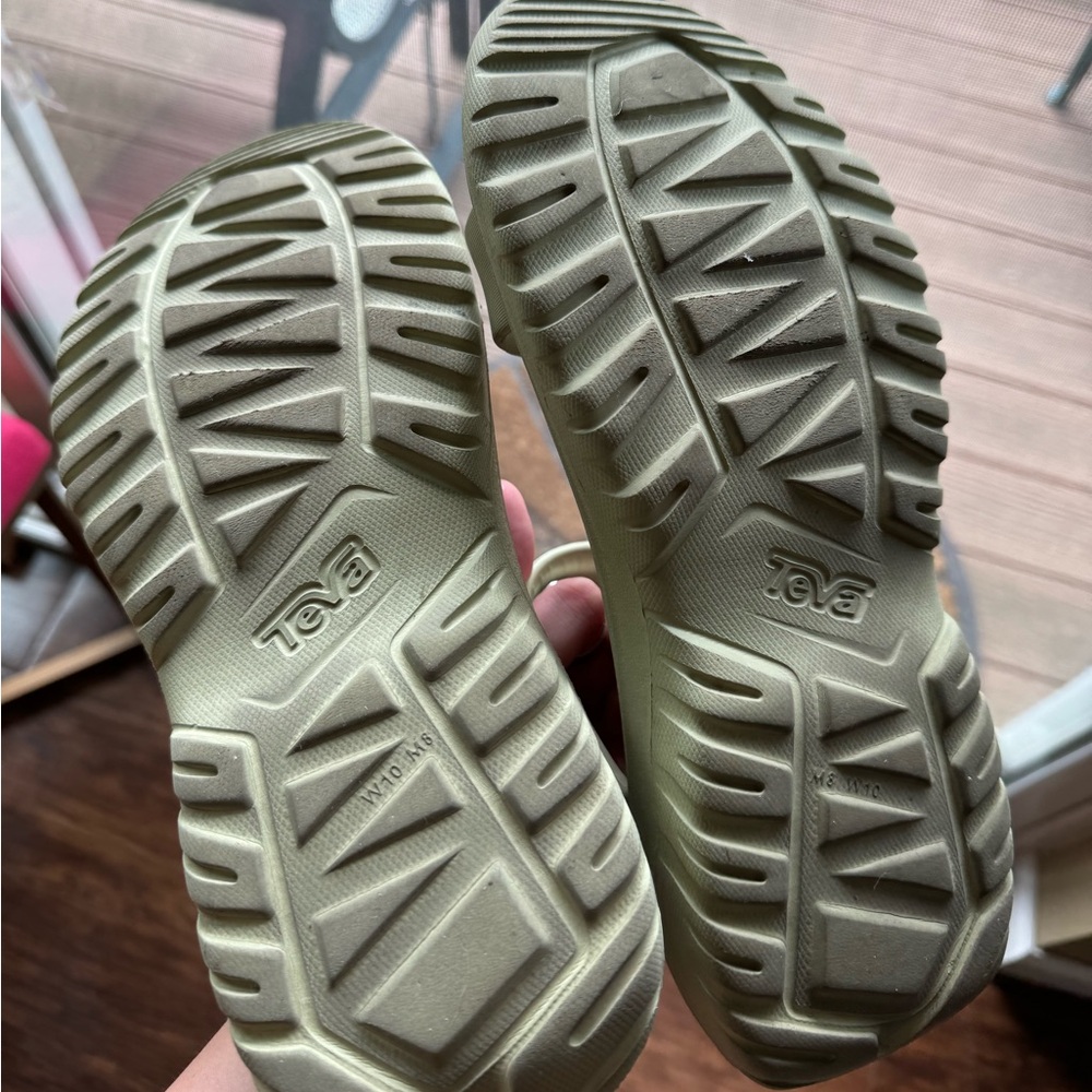 Teva hurricane sandals size 10 sage green - Picture 3 of 3